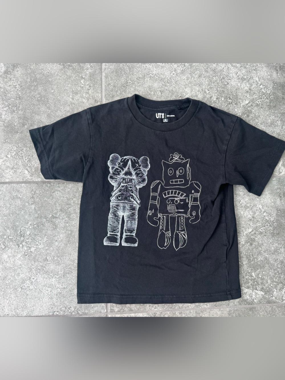 Uniqlo UT KAWS + Warhol Kids Graphic Tee Black kid size 130 US 8